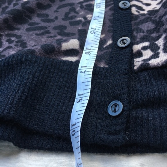 Vintage leopard print lace back cardigan size Medium - Picture 6 of 7